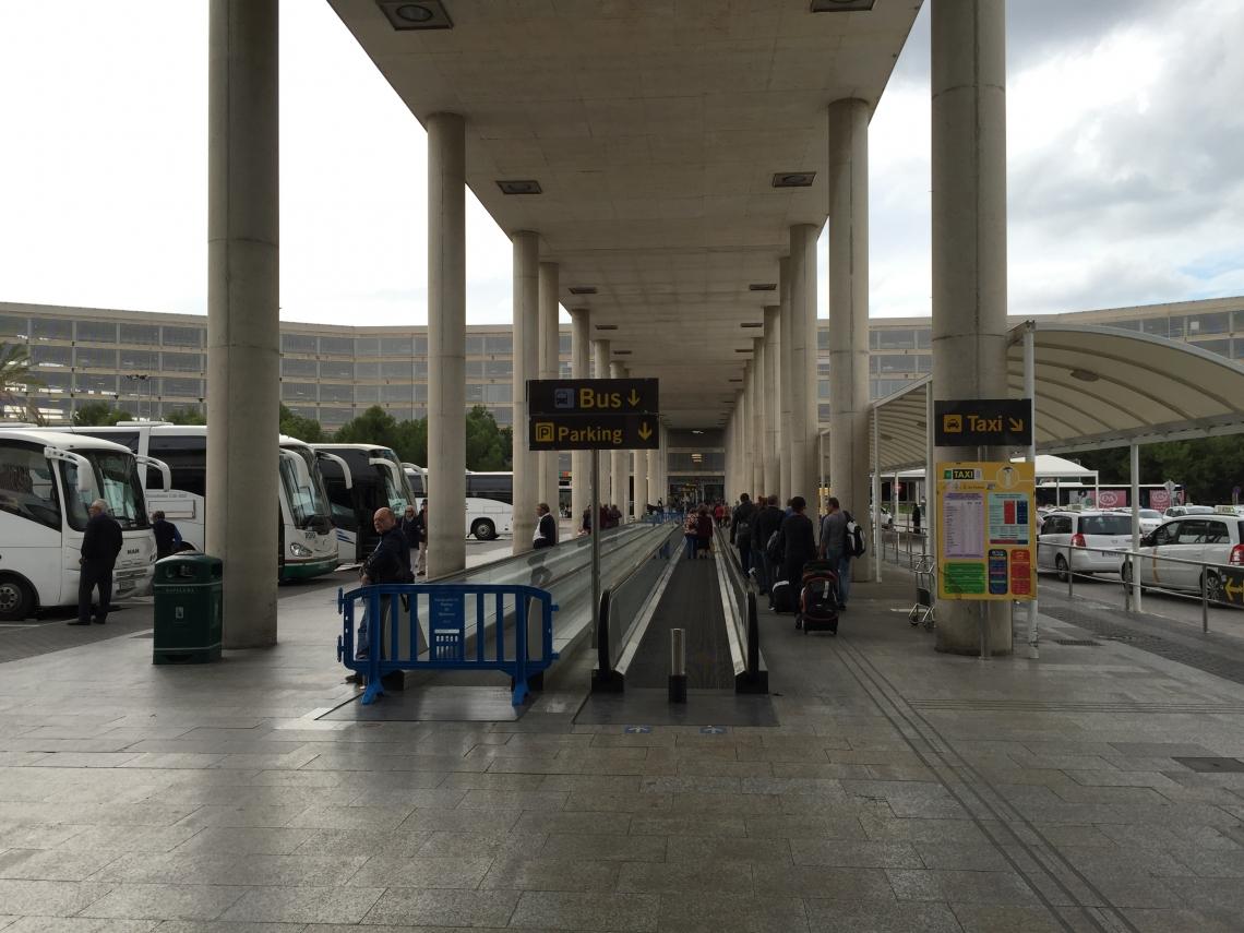 Mallorca-Flughafen schließt zeitweise Verbindungsbrücke